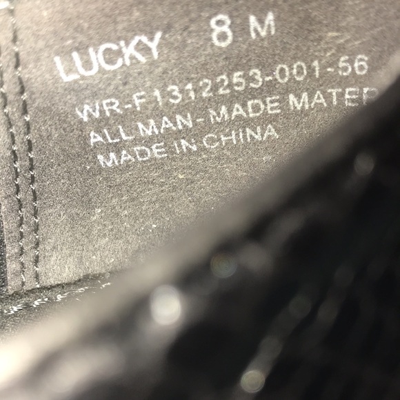 Kim Rogers Silver Snakeskin Flats - Size 8 - Picture 2 of 12